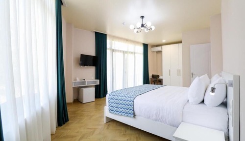 Family Room, Balcony