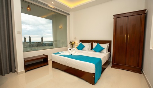Deluxe Double Room, Balcony, Hill View