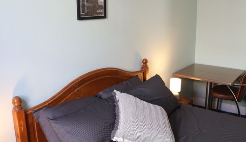 Double Room, 1 Queen Bed