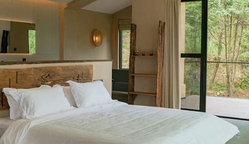 Elite Room, Patio, Mountain View