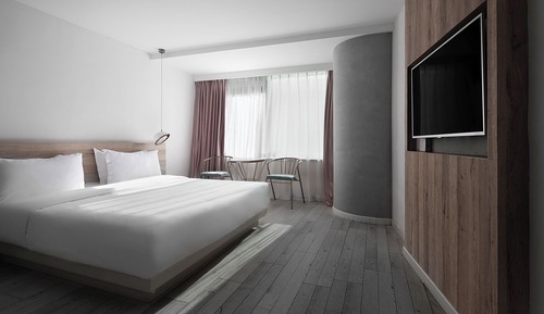 Luxury Room, 1 King Bed, City View