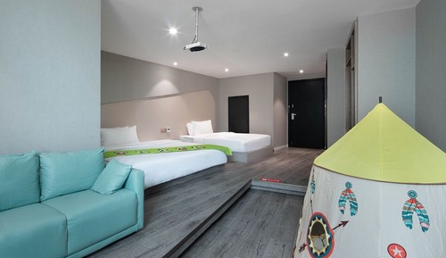 Family Twin Room, 1 Bedroom, City View