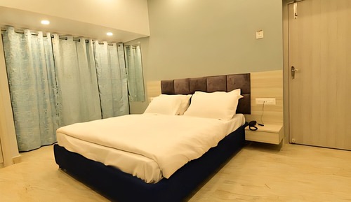 Deluxe Double Room, City View