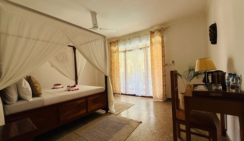 Double Room, Balcony, Partial Ocean View