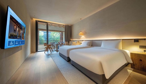 Luxury Twin Room, Balcony, Courtyard View