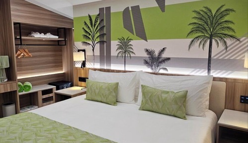 Deluxe Room, 1 King Bed