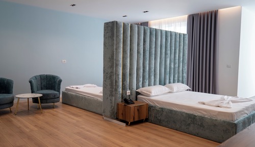 Deluxe Suite, Balcony, Courtyard View