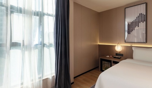 Luxury Double Room, City View