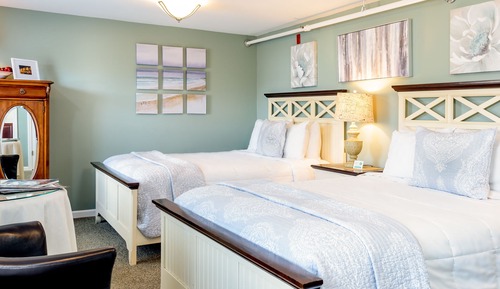 Standard Room, 2 Queen Beds (Room 3)