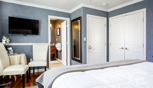 Deluxe Room, 1 King Bed (Room 12)