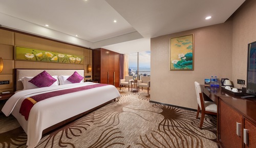 Deluxe Room, 1 King Bed