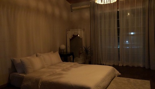 Family Double or Twin Room, Multiple Beds, Kitchen, Partial Ocean View