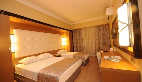 Standard Room, Partial Sea View