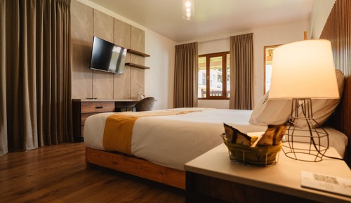 Deluxe Room, 1 King Bed
