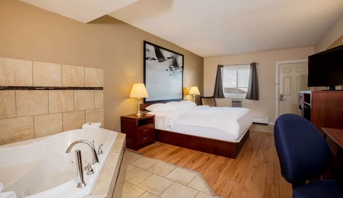 Room, Accessible, 1 King bed, Jetted Tub, (Non Smoking)
