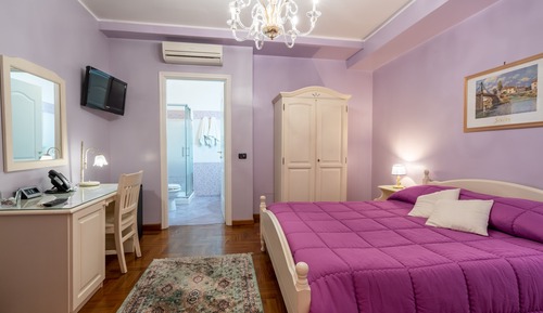 Classic Double Room