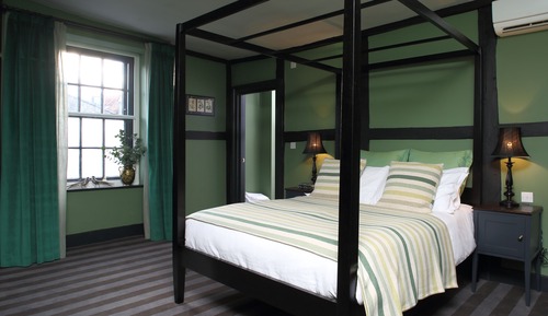 Honeymoon Double Room (Four Poster Bed)
