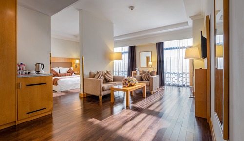 Executive Suite, 1 King Bed, Non Smoking
