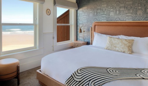 Romance-Oceanfront King Suite