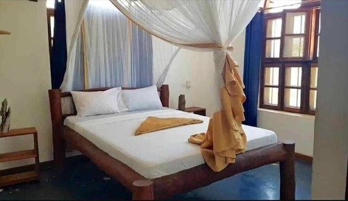 Room, Patio, Courtyard View