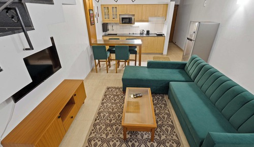 Luxury Condo, 2 Bedrooms, Pool View
