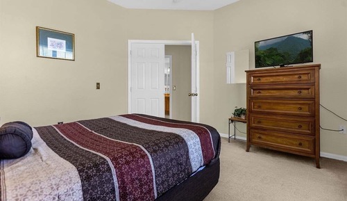 House (4 Bedrooms)
