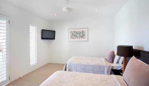 3 Bedroom Elevated Hinterland