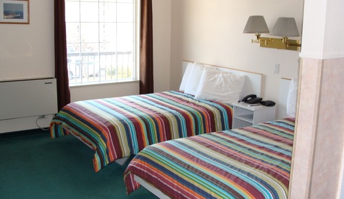 Comfort Room Queen Bed