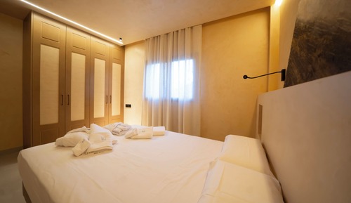 Superior Suite, Pool View