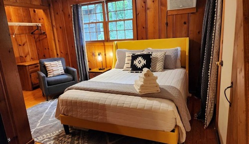 Comfort Chalet, 2 Bedrooms, Non Smoking, Pets Allowed