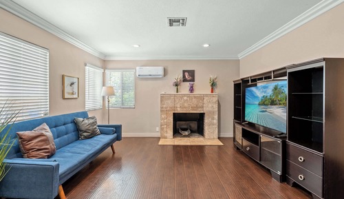 House, Multiple Beds, Patio, Garden View (1828 Pomona)
