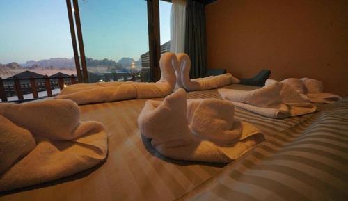 Luxury Double or Twin Room, Patio, Mountain View