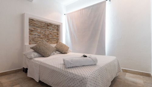 Standard Triple Room (Shared Bathroom)