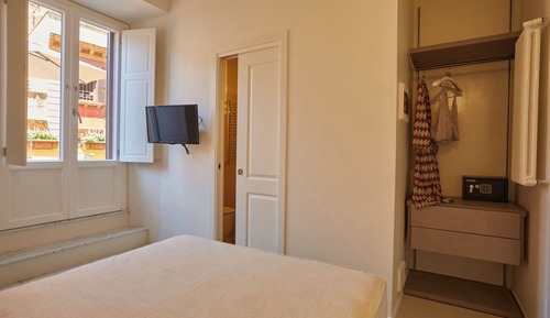 Double Room Single Use, City View