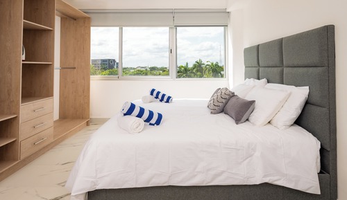 Comfort Apartment, 1 King Bed with Sofa bed, City View (306A)