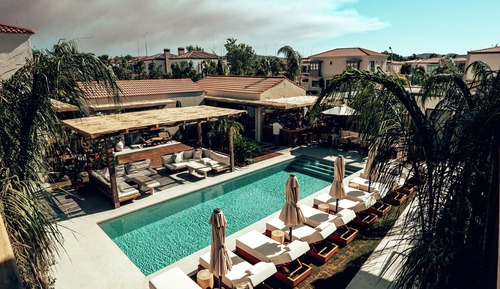 Superior Room, Pool View