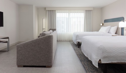 Studio, 2 Queen Beds, Accessible (Mobility & Hearing, Roll-in Shower)