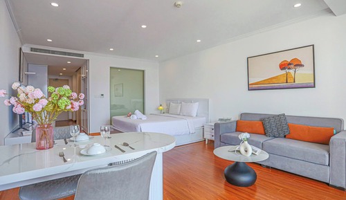 Deluxe Apartment
