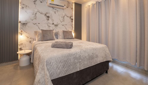 Studio, Pool View (102F)