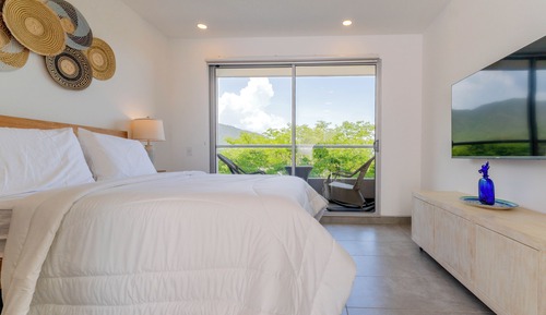 Studio, Pool View (503F)