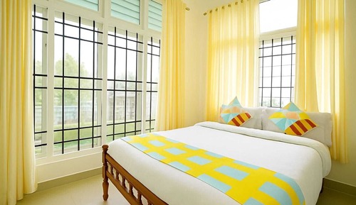 Basic Double Room, Balcony, Partial Lake View