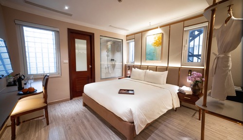 Premium Double or Twin with Window