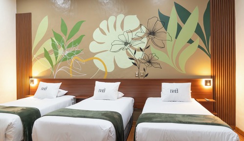 Deluxe Triple Room, City View