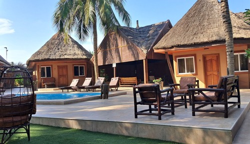 Family Cottage, Pool View