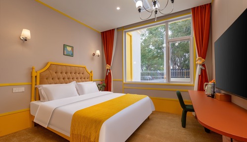 Comfort Suite, City View