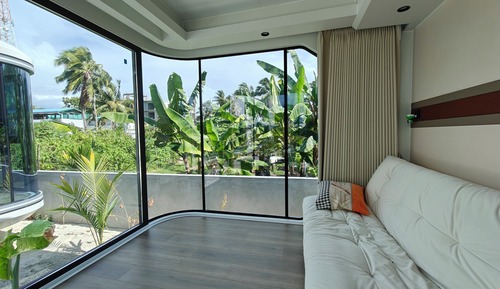 Comfort Room, Garden View