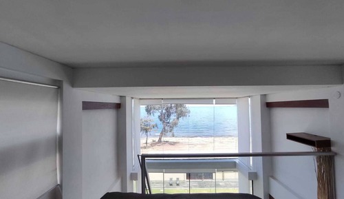 Family Room, Lake View