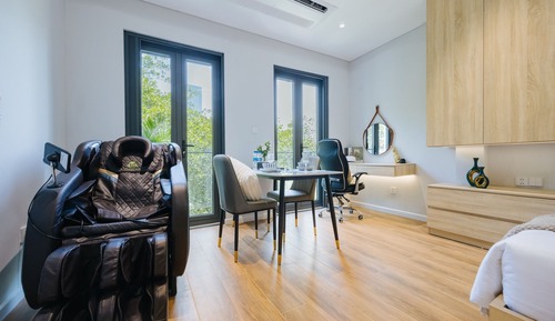 Deluxe Apartment, 1 King Bed, Balcony, City View