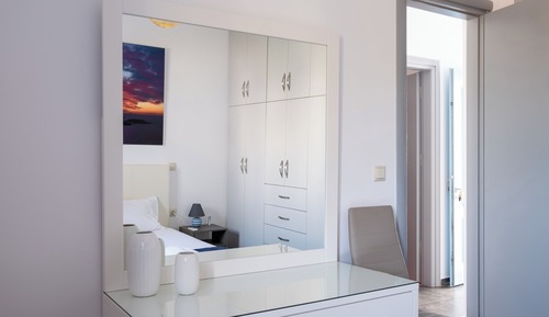 Classic Apartment, 2 Bedrooms, City View