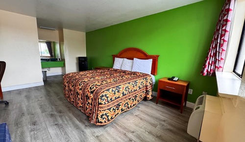 Room, 1 Queen Bed, Non Smoking